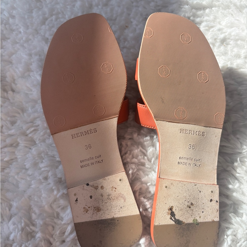Hermes Oran Sandals rare color, like new in box - Picture 5 of 6